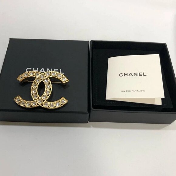 CHANEL CC Logo Rhinestone Brooch Gold Tone Pin - Picture 1 of 10
